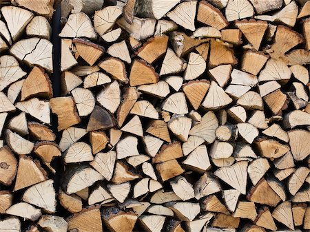 simsearch:400-05736665,k - Firewood chopped and folded, prepared for oven (natural texture) Fotografie stock - Microstock e Abbonamento, Codice: 400-08997206