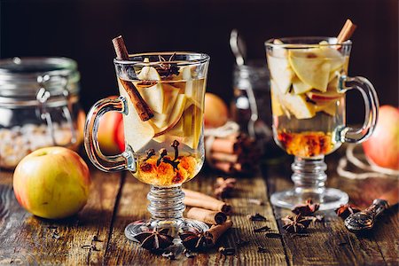 seva_blsv (artist) - Hot Apple Cider and Ingredients on Wooden Table Stock Photo - Budget Royalty-Free & Subscription, Code: 400-09008942