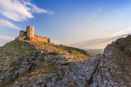 simsearch:400-05039952,k - ruins of ancient Enisala royal castle in Dobrogea, Romania Foto de stock - Royalty-Free Super Valor e Assinatura, Número: 400-09009143