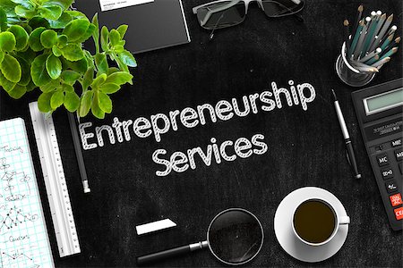 simsearch:400-09009302,k - Entrepreneurship Services - Text on Black Chalkboard.3d Rendering. Photographie de stock - Aubaine LD & Abonnement, Code: 400-09009967