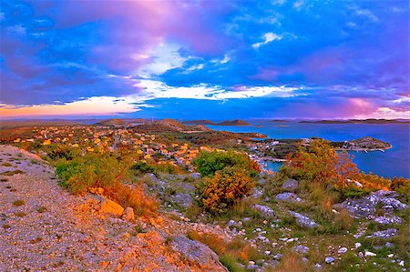 simsearch:400-07175405,k - Amazing colorful sunset panorama of Pakostane archipelago, Dalmatia, Croatia Foto de stock - Royalty-Free Super Valor e Assinatura, Número: 400-09019465