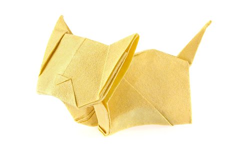 simsearch:400-09170569,k - Yellow cat of origami, isolated on white background. Foto de stock - Super Valor sin royalties y Suscripción, Código: 400-09028467
