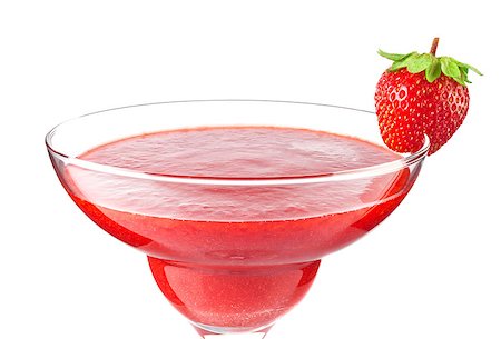 simsearch:400-04524035,k - Strawberry smoothie cocktail with ripe juicy berry, isolated on white background. Foto de stock - Super Valor sin royalties y Suscripción, Código: 400-09030223