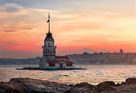 Maiden's Tower in the waters of Bosphorus, Istanbul Stock Photo - Budget Royalty-Free & Subscription, Code: 400-09031602