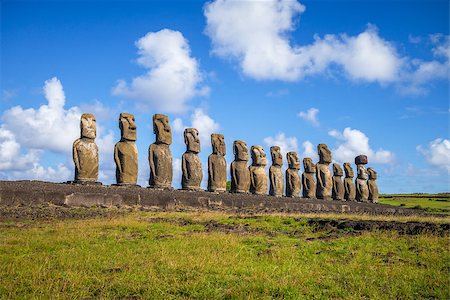 Moais statues, ahu Tongariki, easter island, Chile Photographie de stock - Aubaine LD & Abonnement, Code: 400-09065184