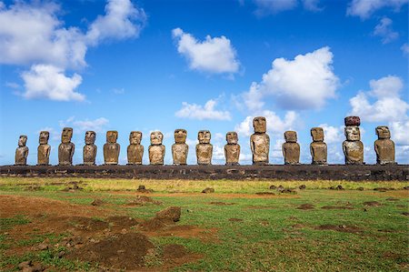 Moais statues, ahu Tongariki, easter island, Chile Photographie de stock - Aubaine LD & Abonnement, Code: 400-09065183