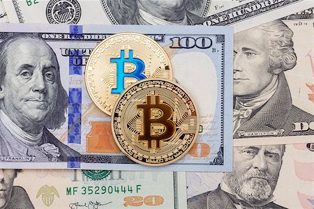 simsearch:400-08263202,k - Bitcoins on money bills background. High resolution photo. Stockbilder - Microstock & Abonnement, Bildnummer: 400-09065700