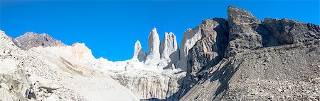 Panoramic view of Torres del Paine, National Park, Patagonia, Chile Photographie de stock - Aubaine LD & Abonnement, Code: 400-09082460