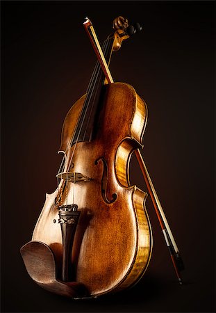 simsearch:400-04794644,k - close up of a violin and a bow Photographie de stock - Aubaine LD & Abonnement, Code: 400-09082584