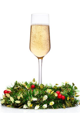 simsearch:400-09082853,k - Champagne glass with christmas decoration on white background Foto de stock - Super Valor sin royalties y Suscripción, Código: 400-09082850