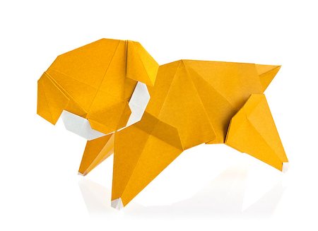 simsearch:400-09170569,k - Orange dog of origami, isolated on white background Foto de stock - Super Valor sin royalties y Suscripción, Código: 400-09094532