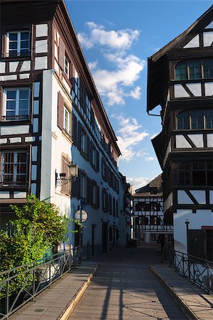 strasbourg - Picturesque district Petite France in Strasbourg. France Foto de stock - Super Valor sin royalties y Suscripción, Código: 400-09116172