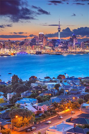 simsearch:841-07653336,k - Cityscape image of Auckland skyline, New Zealand during sunset with the Davenport in the foreground. Photographie de stock - Aubaine LD & Abonnement, Code: 400-09119651
