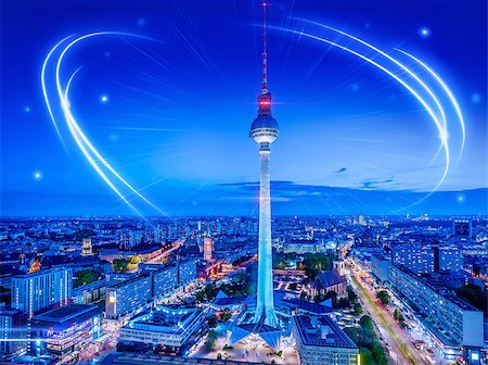 simsearch:400-08935135,k - panoramic view at the berlin city center at night Fotografie stock - Microstock e Abbonamento, Codice: 400-09119728