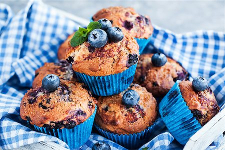 simsearch:400-07034479,k - Fresh homemade delicious blueberry muffins Stock Photo - Budget Royalty-Free & Subscription, Code: 400-09132663