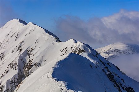 simsearch:400-08111064,k - The Moldoveanu Peak in winter. Fagaras Mountains, Romania Foto de stock - Super Valor sin royalties y Suscripción, Código: 400-09151383