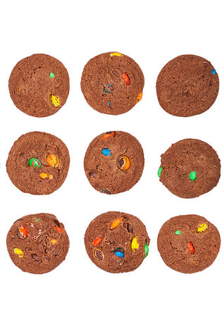 simsearch:400-09186057,k - Fresh breakfast sweet cookies with chocolate on white Foto de stock - Super Valor sin royalties y Suscripción, Código: 400-09185888