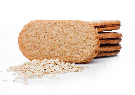 simsearch:400-07212397,k - Healthy bio breakfast grain biscuits with oats  on white background Foto de stock - Super Valor sin royalties y Suscripción, Código: 400-09185951