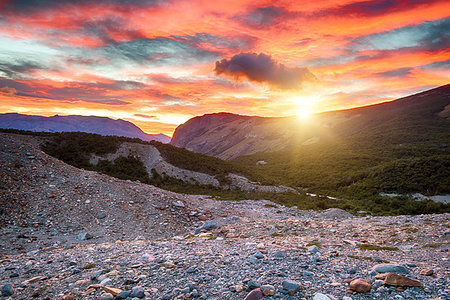 el chalten - Dramatic morning clouds at Laguna Torre. Los Glaciares National Park, Argentina Stock Photo - Budget Royalty-Free & Subscription, Code: 400-09225117