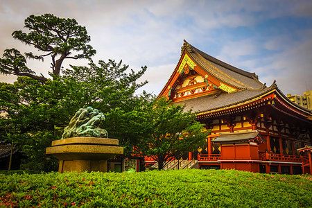 simsearch:693-03313480,k - Senso-ji Kannon temple Hondo at sunset, Tokyo, Japan Foto de stock - Royalty-Free Super Valor e Assinatura, Número: 400-09225149