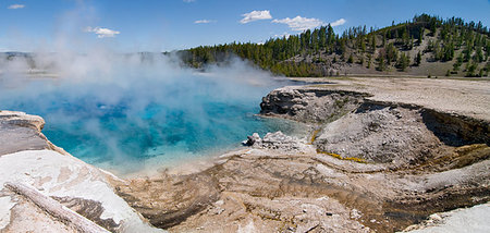 Excelsior Geyser Crater in Midway Geyser Basin, Yellowstone National Park, Wyoming Foto de stock - Royalty-Free Super Valor e Assinatura, Número: 400-09225564