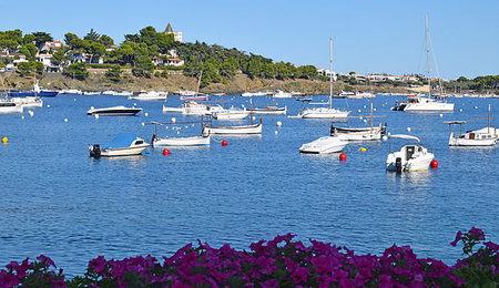 simsearch:851-02963102,k - Landscapes of the Costa Brava, Gerona Spain Stock Photo - Budget Royalty-Free & Subscription, Code: 400-09225721