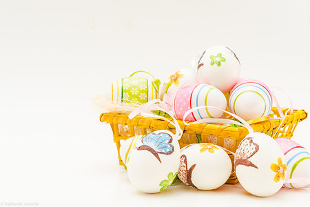 simsearch:400-07921731,k - Soft Focus Easter Eggs with Art Pattern Isolated on White Background Stock Photo - Budget Royalty-Free & Subscription, Code: 400-09221374
