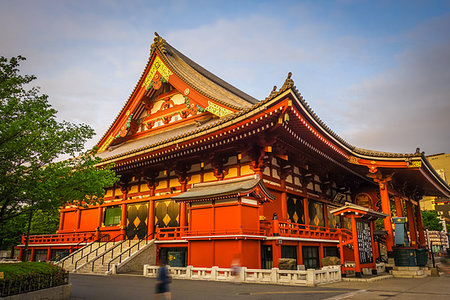 simsearch:400-05304973,k - Senso-ji Kannon temple Hondo at sunset, Tokyo, Japan Foto de stock - Royalty-Free Super Valor e Assinatura, Número: 400-09221830