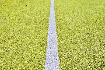 romannerud (artist) - White line on green playing field. Copy space. Sport texture and background. Stockbilder - Microstock & Abonnement, Bildnummer: 400-09222369