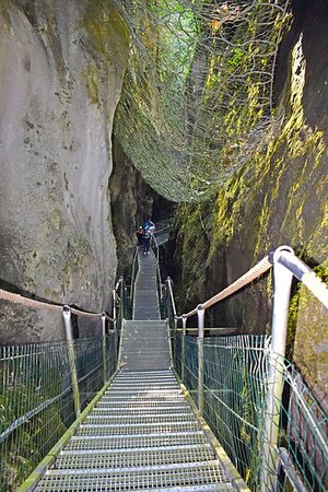 Canyons de la Fou in France Foto de stock - Super Valor sin royalties y Suscripción, Código: 400-09222592