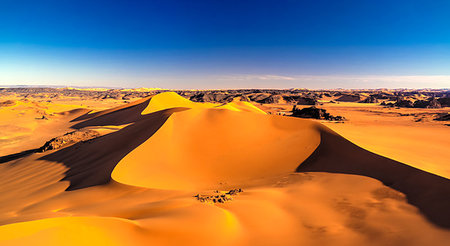 Sunset view to Tin Merzouga dune at Tassili nAjjer national park, Algeria Photographie de stock - Aubaine LD & Abonnement, Code: 400-09223267