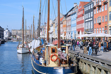simsearch:400-06875437,k - Travel to Europe under spring,Nyhavn in the Copenhagen -Denmark Foto de stock - Super Valor sin royalties y Suscripción, Código: 400-09223274