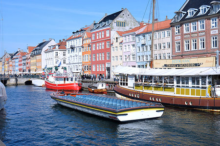 simsearch:400-06875437,k - Travel to Europe under spring,Nyhavn in the Copenhagen -Denmark Foto de stock - Super Valor sin royalties y Suscripción, Código: 400-09223276