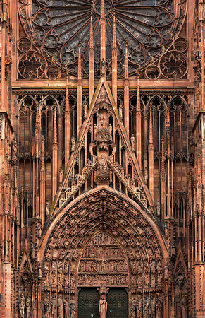 strasbourg - cathedral of Notre-Dame at Strasbourg, France Foto de stock - Super Valor sin royalties y Suscripción, Código: 400-09237843