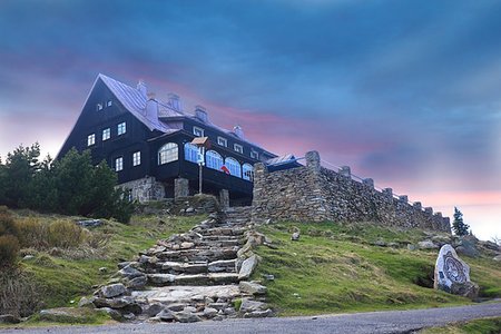 Path in mountains to old castle in Poland Stock Photo - Budget Royalty-Free & Subscription, Code: 400-09274005