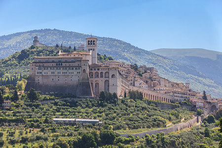 View of Assisi old city Umbria Italy Stockbilder - Microstock & Abonnement, Bildnummer: 400-09274619