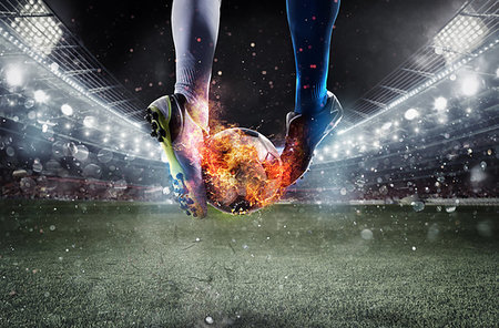 simsearch:400-09032117,k - Soccer players with soccerball on fire at the illuminated stadium during the match Foto de stock - Super Valor sin royalties y Suscripción, Código: 400-09274634