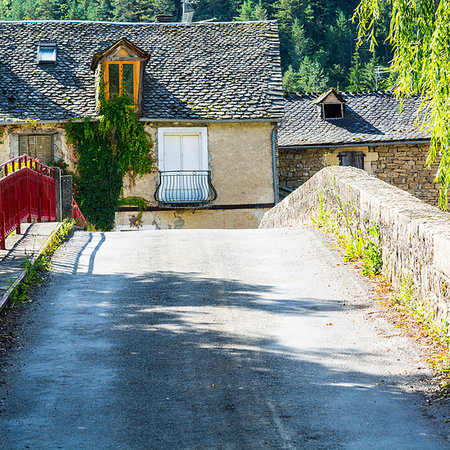 Medieval city of Les Salelles without people and cars in France. Les Salelles is a commune in the Lozere department in the region Occitanie in southern France. Fotografie stock - Microstock e Abbonamento, Codice: 400-09274846