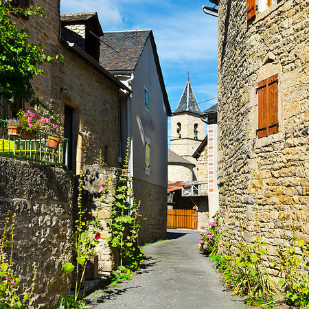 Medieval city of Les Salelles without people and cars in France. Les Salelles is a commune in the Lozere department in the region Occitanie in southern France. Fotografie stock - Microstock e Abbonamento, Codice: 400-09274848