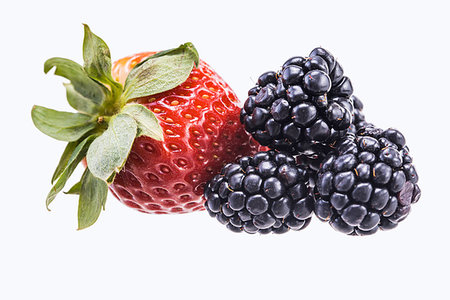 Fresh strawberries and Blackberry Stock Photo - Budget Royalty-Free & Subscription, Code: 400-09275010