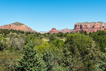 View from Red Rock Park Ranger Station of Castle Rock, Bell Rock, and Courthouse Butte Stock Photo - Budget Royalty-Free & Subscription, Code: 400-09275148
