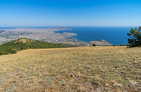 simsearch:400-09274553,k - A view of the Crimean coast from the top of the mountain. The surroundings of the resort town of Sudak.  September. Stock Photo - Budget Royalty-Free & Subscription, Code: 400-09275209