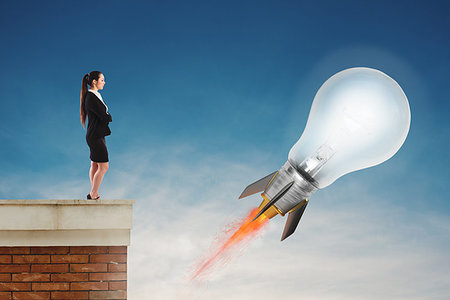 simsearch:400-09112433,k - Fast lightbulb as a rocket ready to fly fast in the sky. Concept of new super idea Stockbilder - Microstock & Abonnement, Bildnummer: 400-09273786