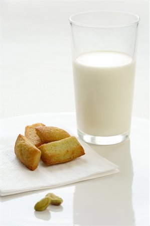simsearch:640-02772614,k - Glass with milk and some cookies Stock Photo - Budget Royalty-Free & Subscription, Code: 400-03908792