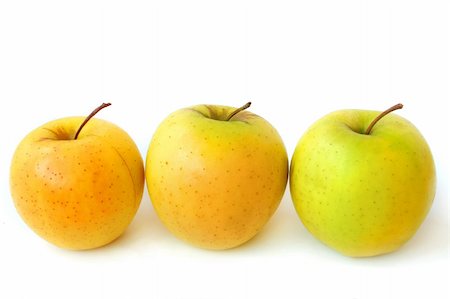 simsearch:695-05773119,k - three ripe delicious apples on a white background Stock Photo - Budget Royalty-Free & Subscription, Code: 400-03909517