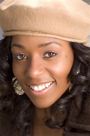 Portrait of Flirty African-American in the park Photographie de stock - Aubaine LD & Abonnement, Code: 400-03914703