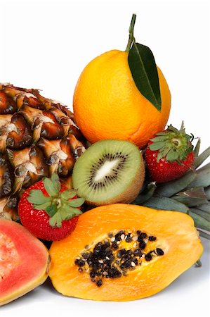 simsearch:400-03939080,k - Healthy fruit assortment with guava papaya kiwi and orange Foto de stock - Super Valor sin royalties y Suscripción, Código: 400-03914950