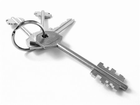 simsearch:400-04325748,k - bunch of keys from door locks on the white background Stockbilder - Microstock & Abonnement, Bildnummer: 400-03914989