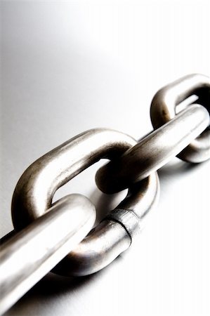 simsearch:600-00060646,k - chain macro, heavy industrial chain macro in highkey with limited dof and added grain Photographie de stock - Aubaine LD & Abonnement, Code: 400-03916436