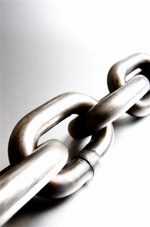 sascha (artist) - chain macro, heavy industrial chain macro in highkey with limited dof and added grain Fotografie stock - Microstock e Abbonamento, Codice: 400-03916436